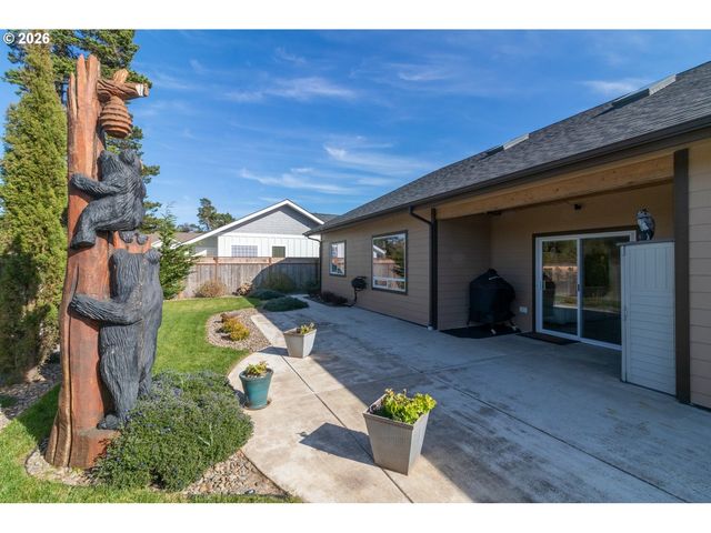 4260 CADDINGTON Ln, Florence, OR 97439