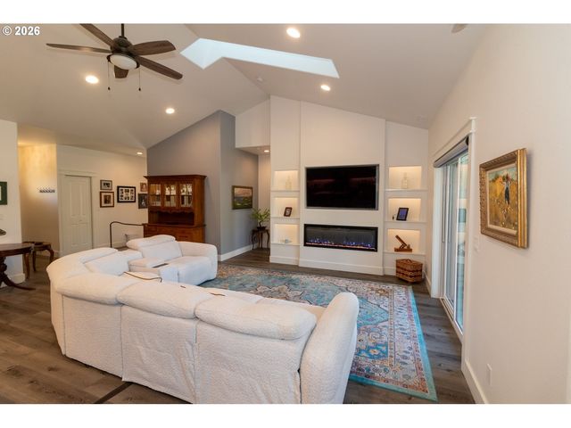 4260 CADDINGTON Ln, Florence, OR 97439