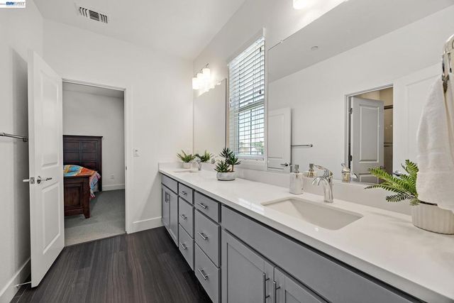 52 Redberry Loop, Brentwood, CA 94513