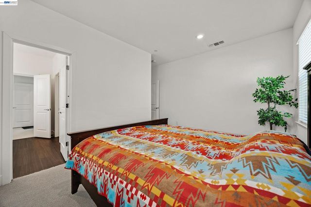 52 Redberry Loop, Brentwood, CA 94513