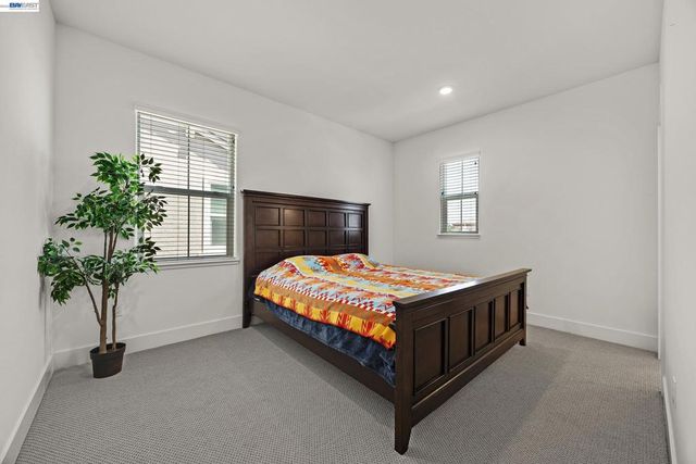 52 Redberry Loop, Brentwood, CA 94513
