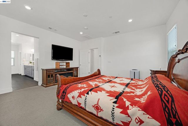 52 Redberry Loop, Brentwood, CA 94513