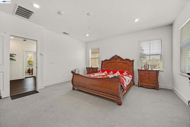 52 Redberry Loop, Brentwood, CA 94513