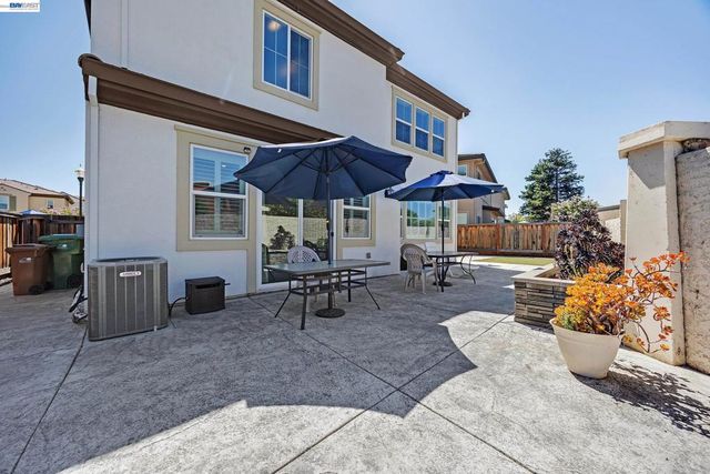 52 Redberry Loop, Brentwood, CA 94513