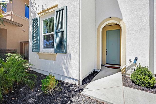 52 Redberry Loop, Brentwood, CA 94513