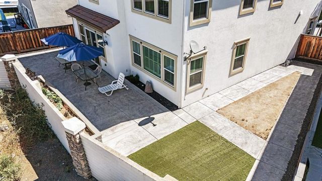 52 Redberry Loop, Brentwood, CA 94513