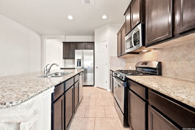10220 COLONEL RDG, Schertz, TX 78154