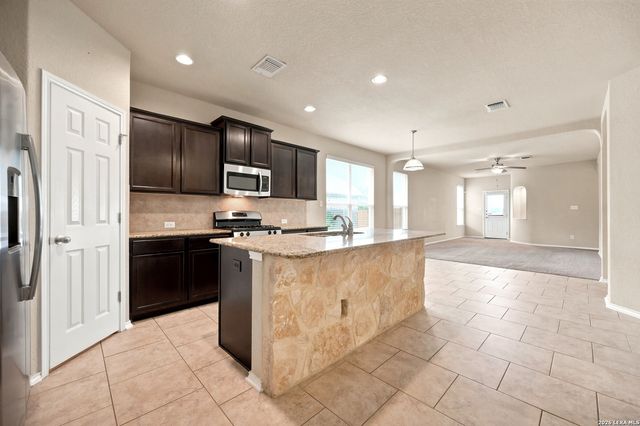10220 COLONEL RDG, Schertz, TX 78154