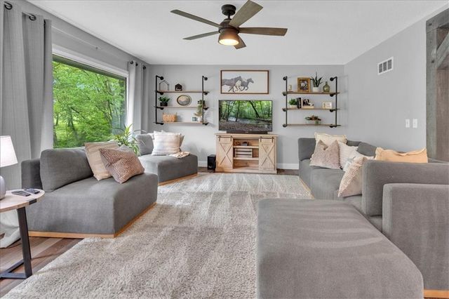11819 NE 144th Street, Kearney, MO 64060