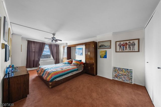 2000 Linwood Ave 9W, Fort Lee Boro, NJ 07024