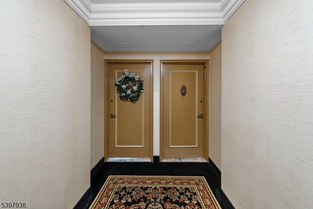 2000 Linwood Ave 9W, Fort Lee Boro, NJ 07024