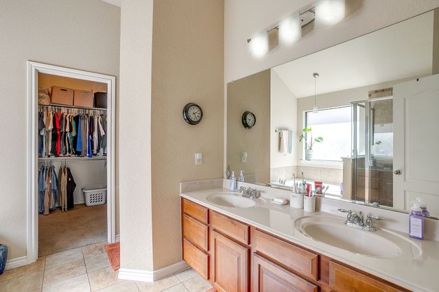 8605 Vista Royale Drive, Fort Worth, TX 76108