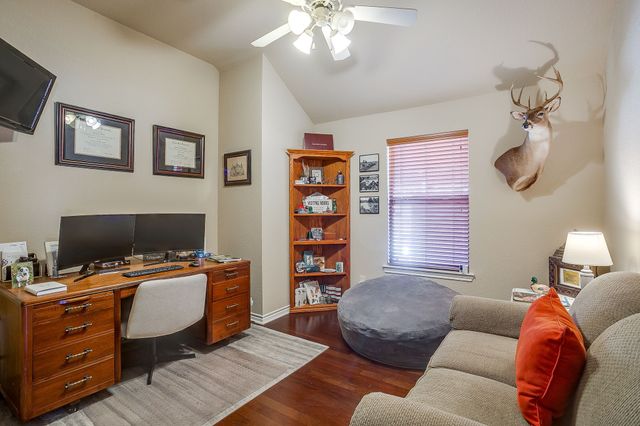 8605 Vista Royale Drive, Fort Worth, TX 76108