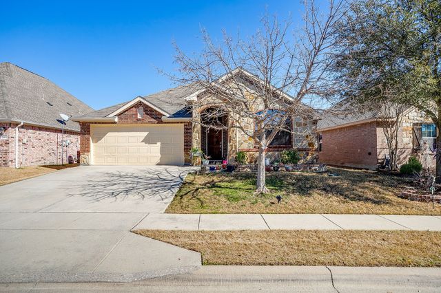8605 Vista Royale Drive, Fort Worth, TX 76108