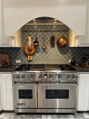 8513 Hudson Street, North Richland Hills, TX 76180