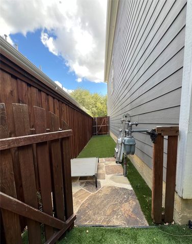 8513 Hudson Street, North Richland Hills, TX 76180