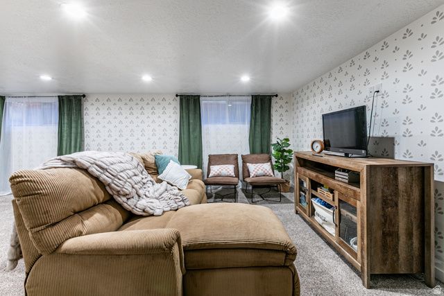 610 E PAGES LN, Centerville, UT 84014