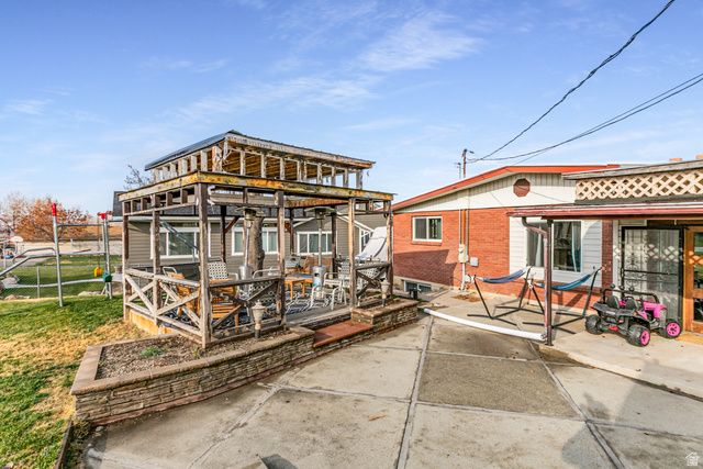 610 E PAGES LN, Centerville, UT 84014