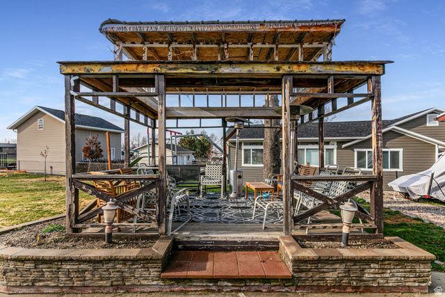 610 E PAGES LN, Centerville, UT 84014