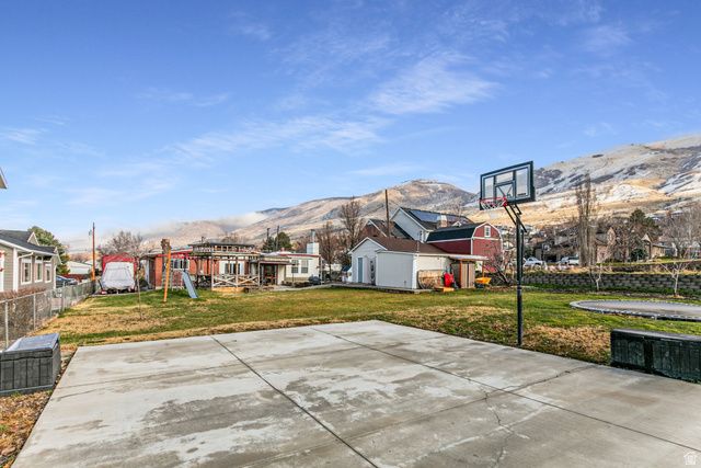 610 E PAGES LN, Centerville, UT 84014