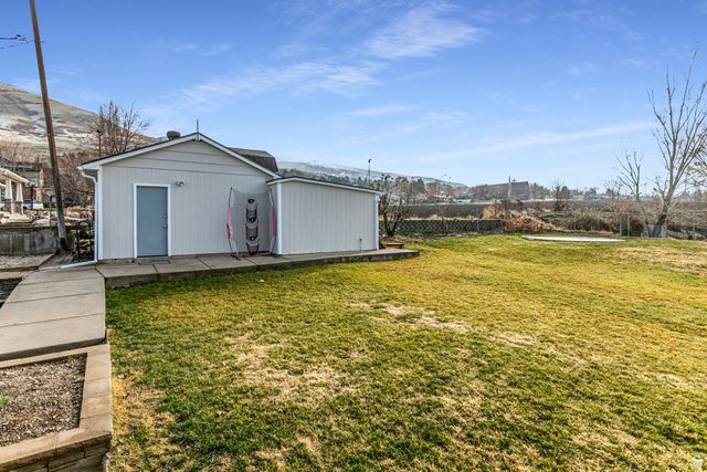 610 E PAGES LN, Centerville, UT 84014