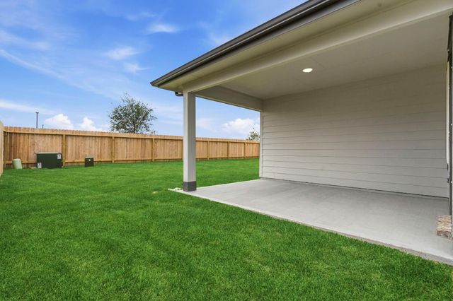1518 Splashing Wave Drive, Iowa Colony, TX 77583