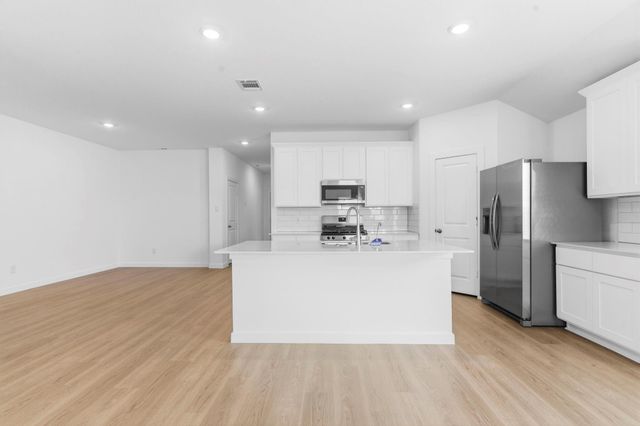 1518 Splashing Wave Drive, Iowa Colony, TX 77583