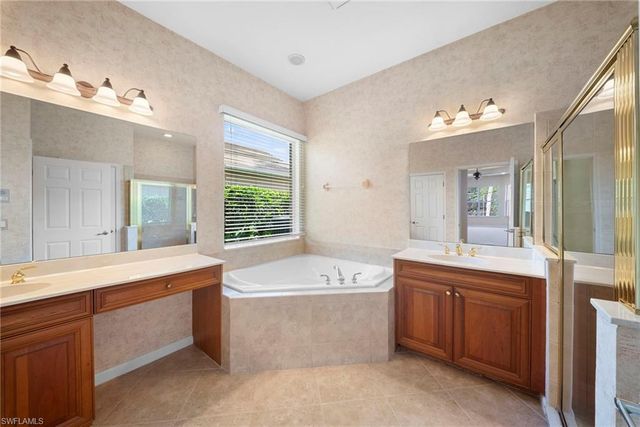 7914 Founders CIR, Naples, FL 34104