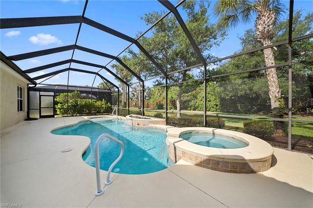 7914 Founders CIR, Naples, FL 34104
