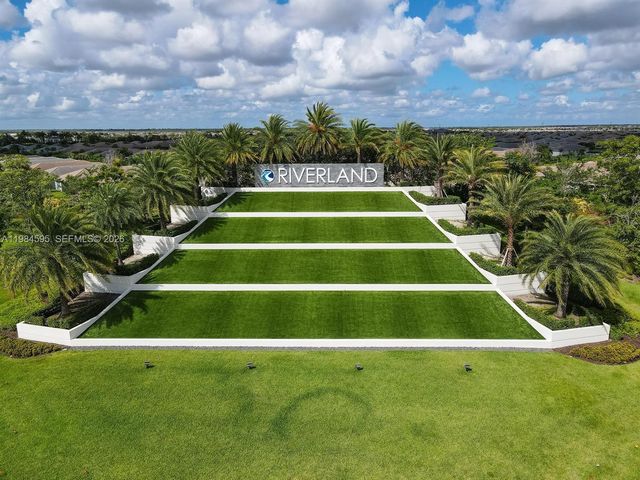 11917 SW Seahorse Springs Terrace, Port St. Lucie, FL 34987