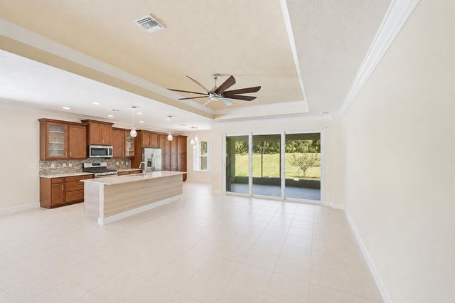 11917 SW Seahorse Springs Terrace, Port St. Lucie, FL 34987