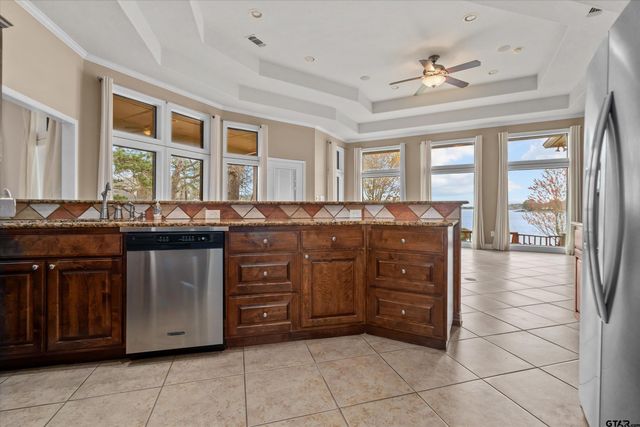 341 Lakeview Drive, Grapeland, TX 75844