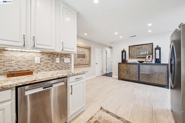 2485 Medallion Dr, Union City, CA 94587