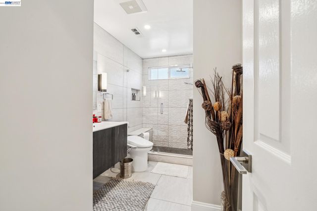 2485 Medallion Dr, Union City, CA 94587