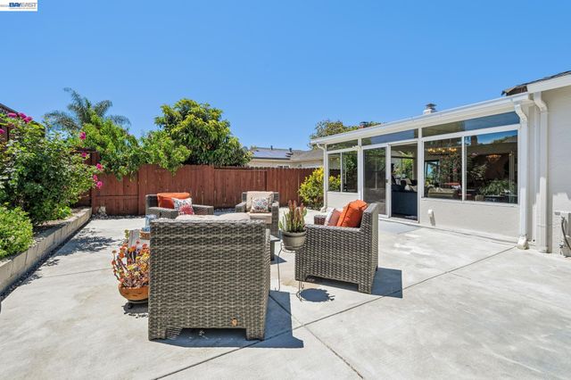 2485 Medallion Dr, Union City, CA 94587