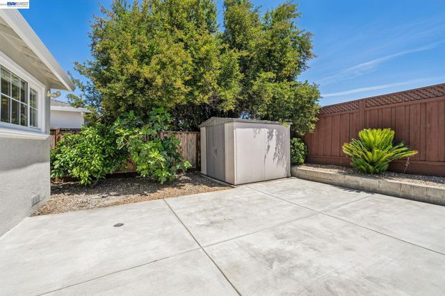 2485 Medallion Dr, Union City, CA 94587