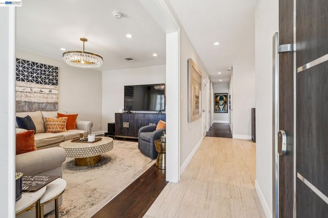2485 Medallion Dr, Union City, CA 94587
