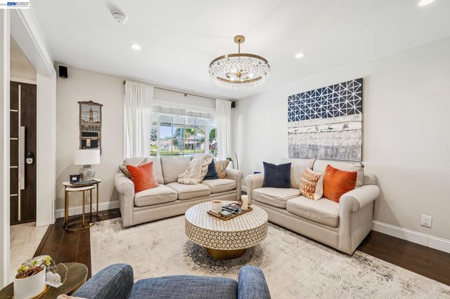 2485 Medallion Dr, Union City, CA 94587