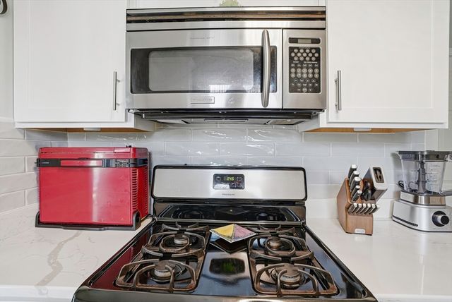 152 S Main Street 152, Uxbridge, MA 01569