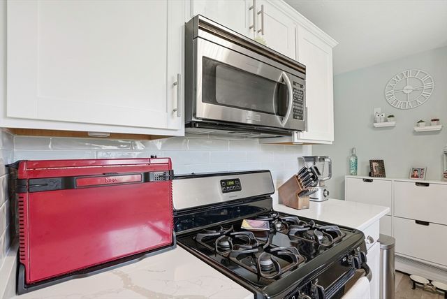 152 S Main Street 152, Uxbridge, MA 01569