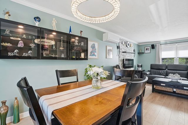 152 S Main Street 152, Uxbridge, MA 01569