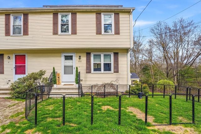 152 S Main Street 152, Uxbridge, MA 01569