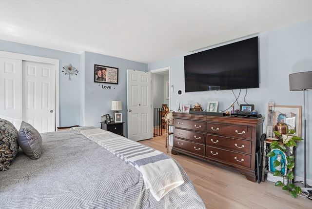 152 S Main Street 152, Uxbridge, MA 01569