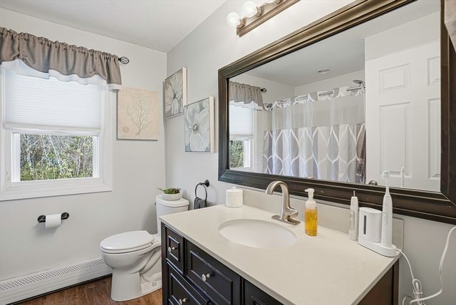 152 S Main Street 152, Uxbridge, MA 01569