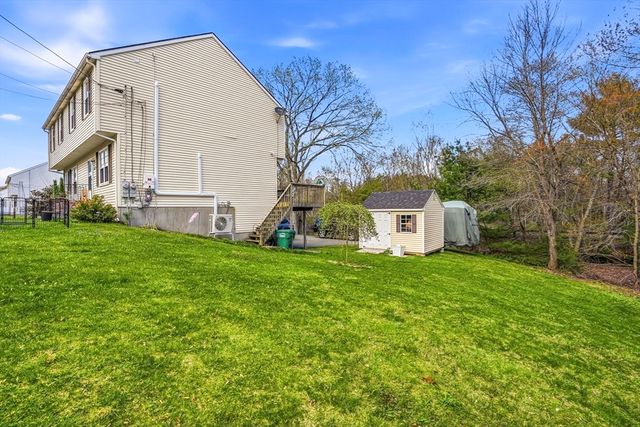 152 S Main Street 152, Uxbridge, MA 01569