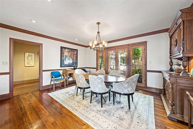 2285 E Orange Grove, Pasadena, CA 91104