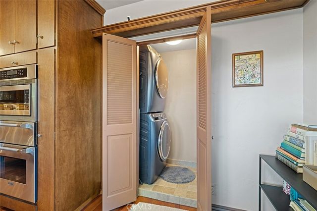 2285 E Orange Grove, Pasadena, CA 91104