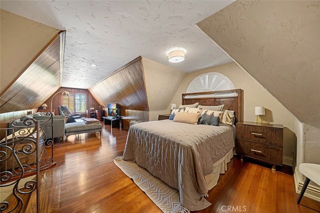 2285 E Orange Grove, Pasadena, CA 91104