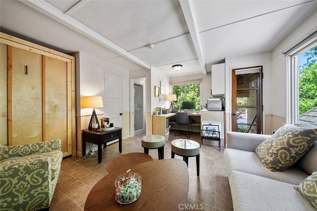 2285 E Orange Grove, Pasadena, CA 91104