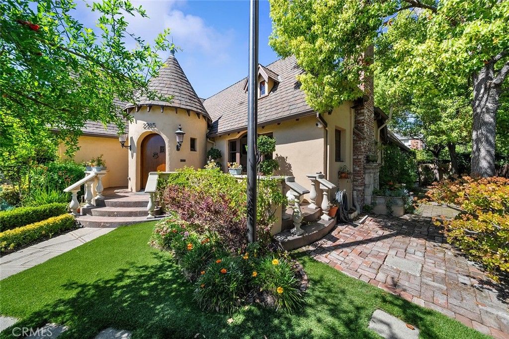 Image 52 of property listing at 2285 E Orange Grove, Pasadena, CA 91104